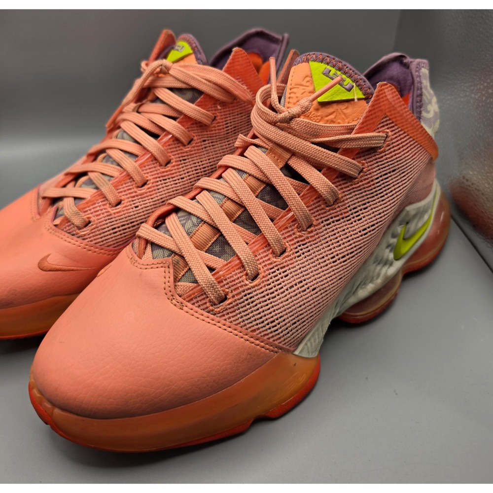 Nike LeBron 19 Low DQ8344-600 Men's Size 9 Crimson Bliss Basketball Shoes